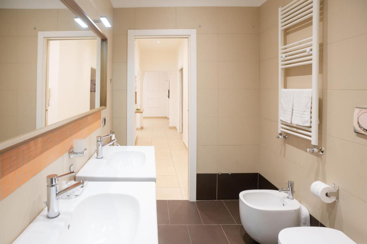 Internotre Luxury Apartment Bari Esterno foto